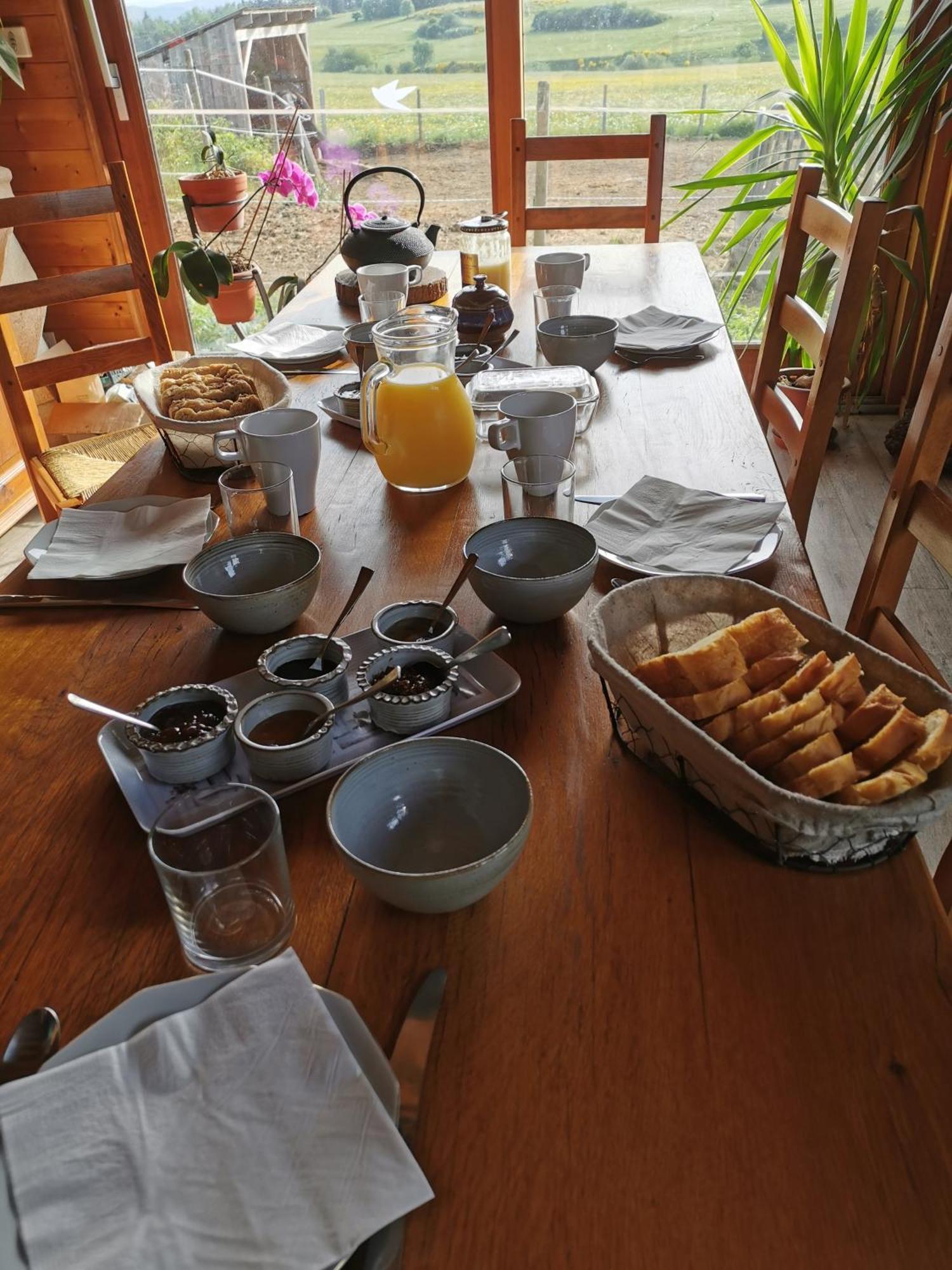 Bed and Breakfast La Rose Des Vents Les Vastres Exterior foto